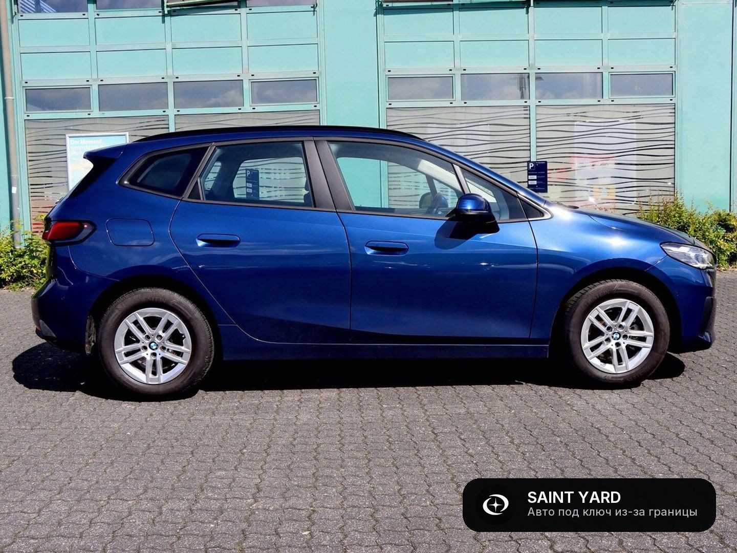 BMW 218i Active Tourer — фото 2