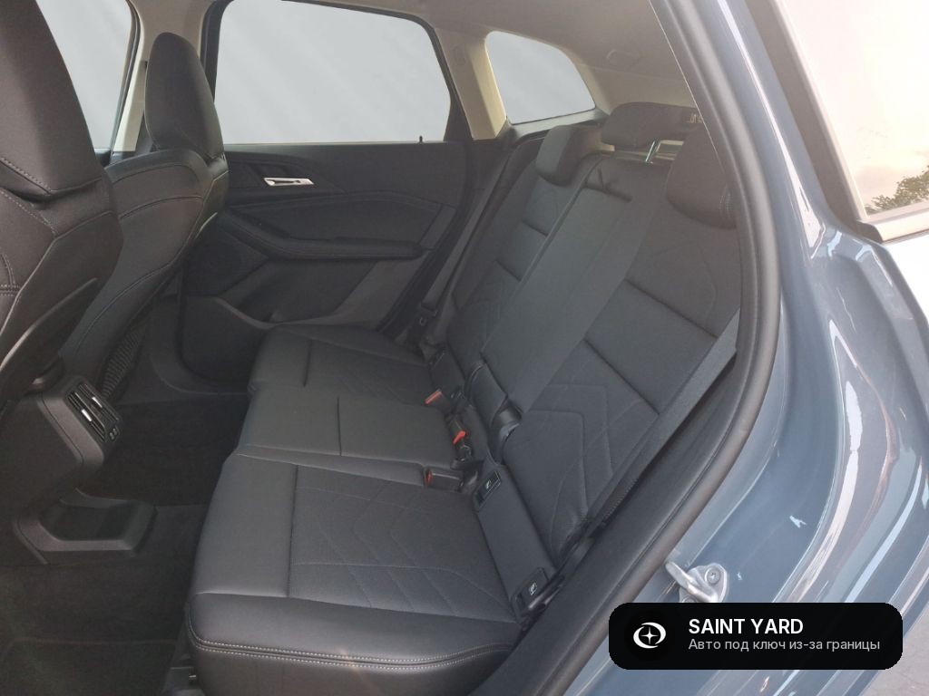 BMW 220i Active Tourer — фото 9