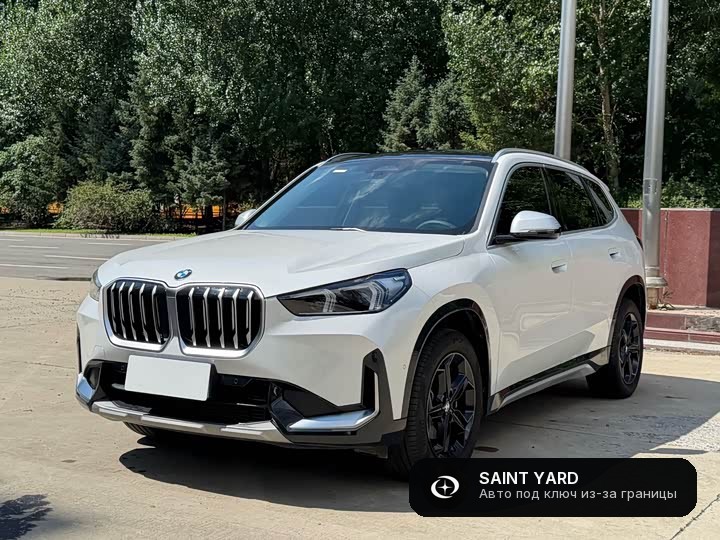 BMW X1 sDrive20Li — фото 1
