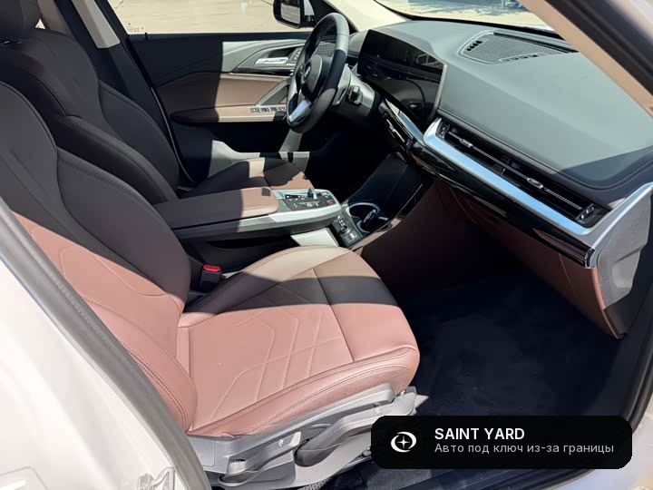 BMW X1 sDrive20Li — фото 12