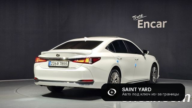 Lexus ES 300h Luxury Plus — фото 2