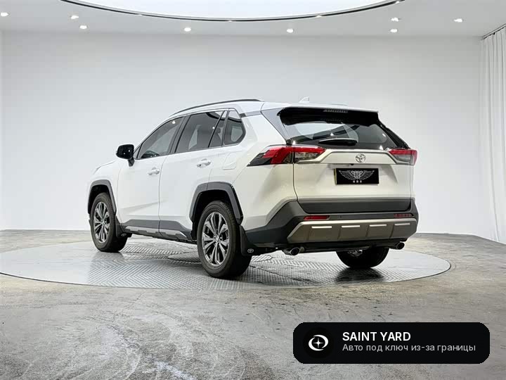 Toyota RAV4 2.0L CVT Plus — фото 3