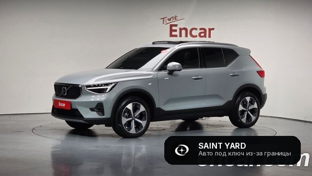 Volvo XC40 B4 Ultra Bright — фото 1
